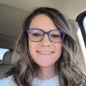 Meet your Posher, Joni